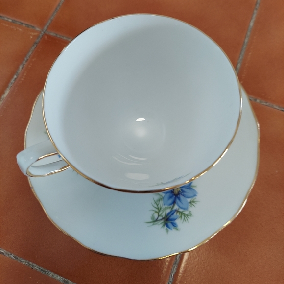 Colclough England Tea Cup & Saucer - Picture 5 of 11